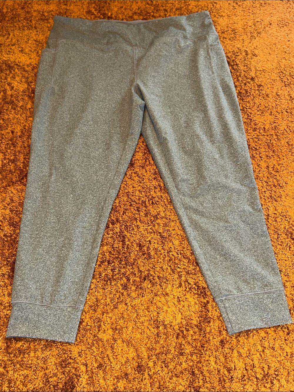 Belle by Kim Gravel Heathered Gray Capri Leggings